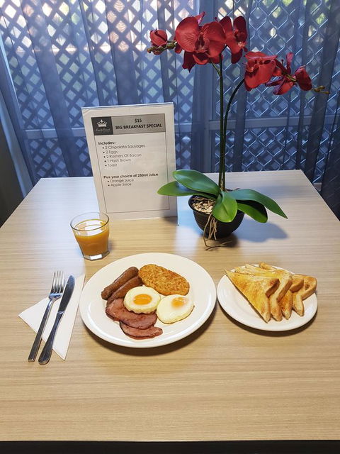 Southport Motel & Apartments - Tourism Cairns 6