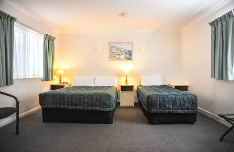 Southport Motel & Apartments - Tourism Cairns 18