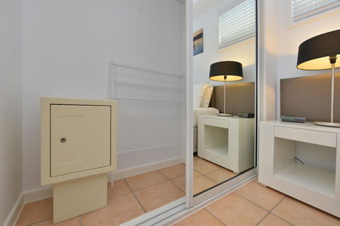 Port Douglas Apartments - Adults Only Oasis - Tourism Cairns 13