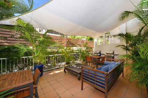 Port Douglas Apartments - Adults Only Oasis - Tourism Cairns 4