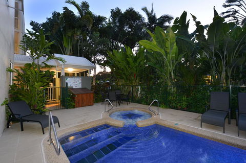 Port Douglas Apartments - Adults Only Oasis - Tourism Cairns 19