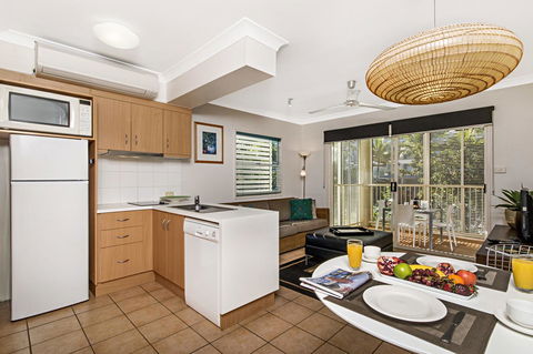 Port Douglas Apartments - Adults Only Oasis - Tourism Cairns 15