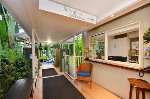 Port Douglas Apartments - Adults Only Oasis - Tourism Cairns 16