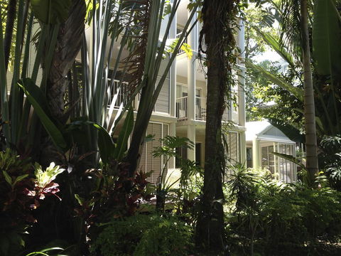 Port Douglas Apartments - Adults Only Oasis - Tourism Cairns 40