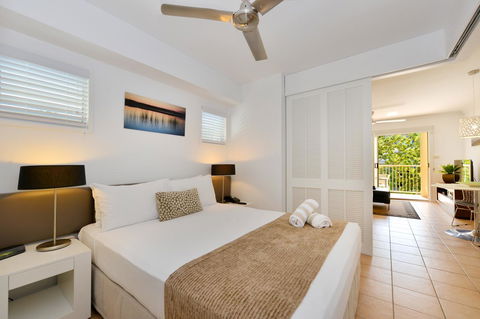 Port Douglas Apartments - Adults Only Oasis - Tourism Cairns 31