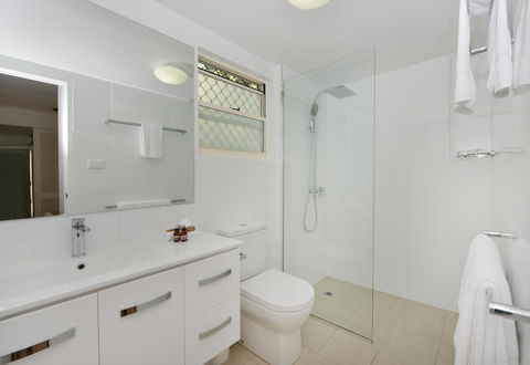 Port Douglas Apartments - Adults Only Oasis - Tourism Cairns 32