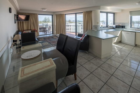 Centrepoint Apartments Caloundra - Tourism Cairns 38