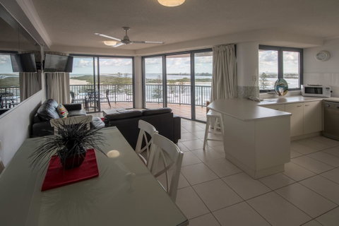 Centrepoint Apartments Caloundra - Tourism Cairns 12