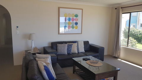 Mykonos Apartments - Tourism Cairns 8
