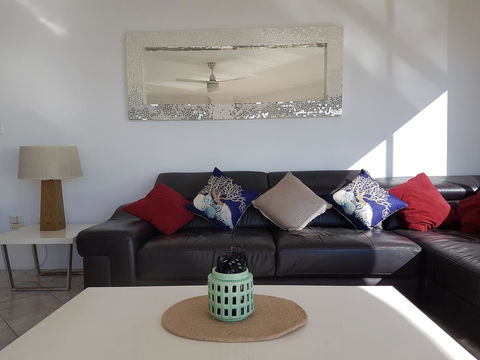 Mykonos Apartments - Tourism Cairns 28