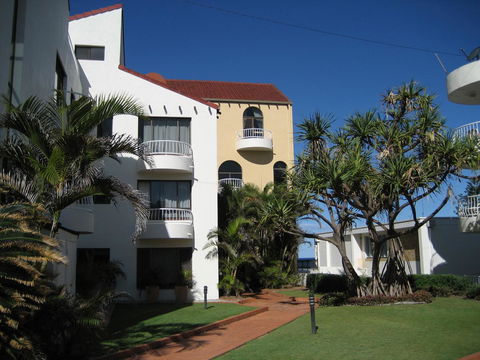 Mykonos Apartments - Tourism Cairns 0