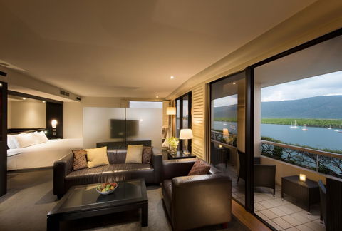 Hilton Cairns - Tourism Cairns 23