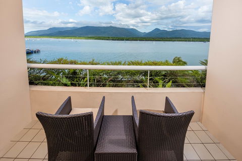 Hilton Cairns - Tourism Cairns 29