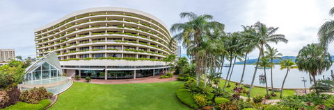 Hilton Cairns - Tourism Cairns 18