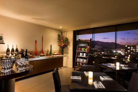 Hilton Cairns - Tourism Cairns 35