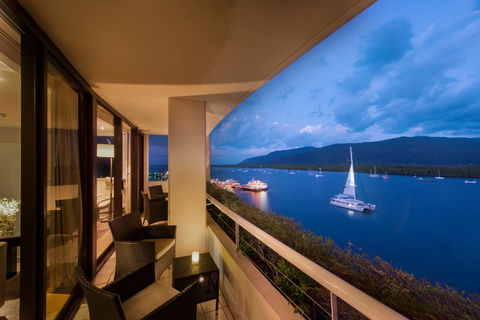 Hilton Cairns - Tourism Cairns 20