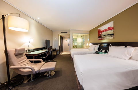 Hilton Cairns - Tourism Cairns 11