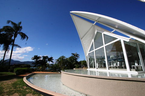Hilton Cairns - Tourism Cairns 38