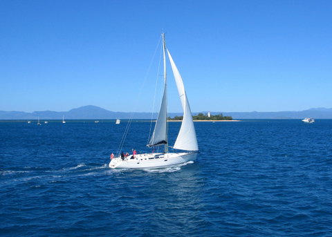 Martinique On Macrossan - Tourism Cairns 31