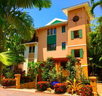 Martinique On Macrossan