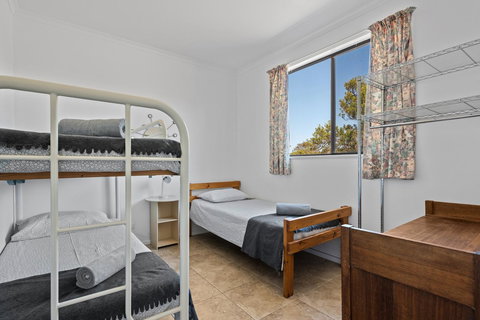 Kangaroo Island - Island Beach Shack - Tourism Cairns 2