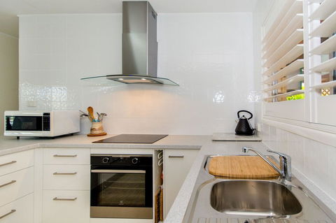 Lowset Sweetie, Central To Everything - Partridge St, Bongaree - Tourism Cairns 14