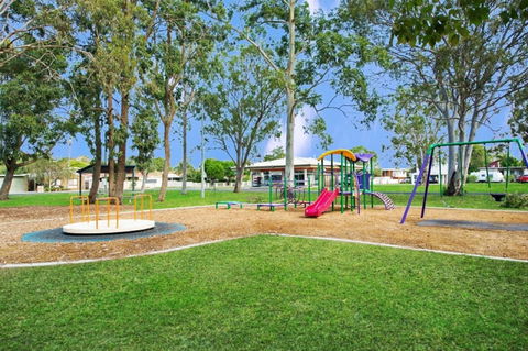 Lowset Sweetie, Central To Everything - Partridge St, Bongaree - Tourism Cairns 17