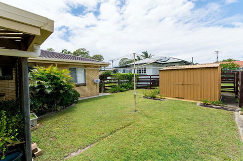 Lowset Sweetie, Central To Everything - Partridge St, Bongaree - Tourism Cairns 4