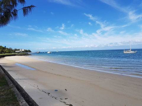 Cloud 8 On Welsby - Tourism Cairns 1