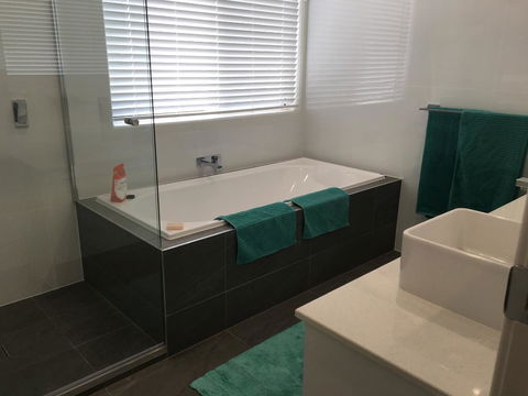 Modern Beach Villa - Tourism Cairns 7