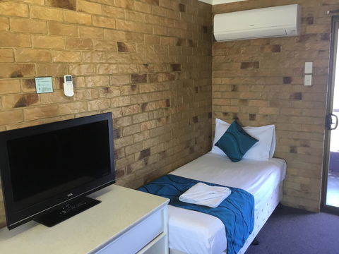 Bribie Waterways Motel - Tourism Cairns 12