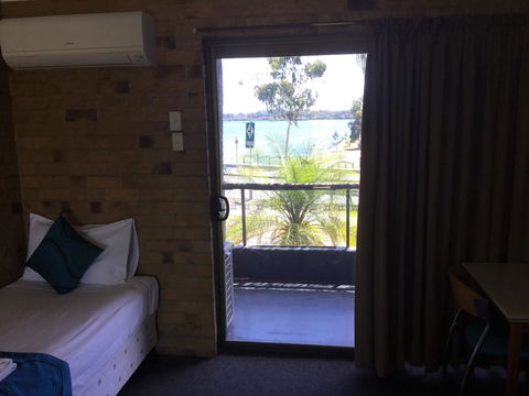 Bribie Waterways Motel - Tourism Cairns 13