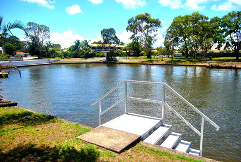 Bribie Waterways Motel - Tourism Cairns 39
