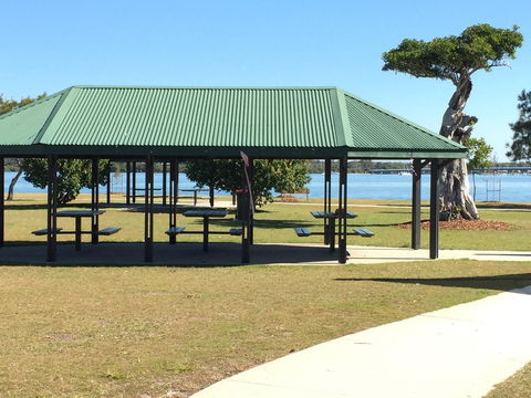 Bribie Waterways Motel - Tourism Cairns 24