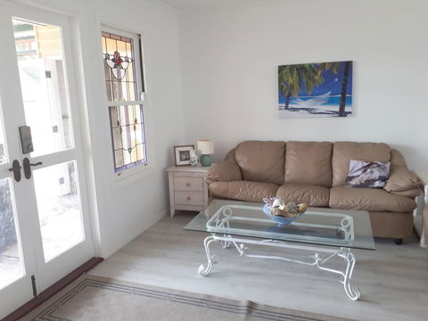 Retro Beach Flat - Tourism Cairns 13