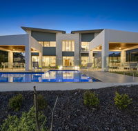 Luxury Canal Front Holiday House - Tourism Cairns