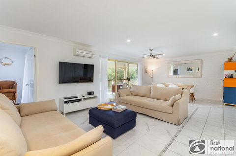 Immaculate Spacious Second Floor Unit Overlooking Pristine Parklands - Tourism Cairns 9