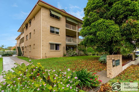Immaculate Spacious Second Floor Unit Overlooking Pristine Parklands - Tourism Cairns 10