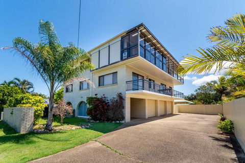 Spacious Unit Overlooking Moreton Bay - Boyd St, Woorim - Tourism Cairns 6