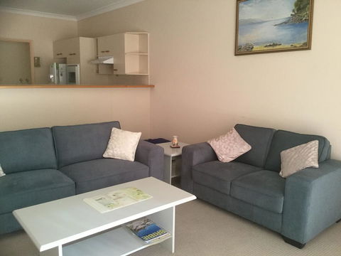 Private Canal Duplex With Pontoon - Oleander Drive, Bongaree - Tourism Cairns 15