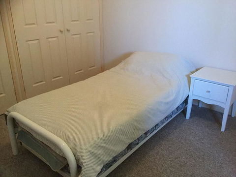 Private Canal Duplex With Pontoon - Oleander Drive, Bongaree - Tourism Cairns 4