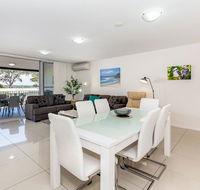 First Floor Air Conditioned Free Wi-Fi - Tourism Cairns
