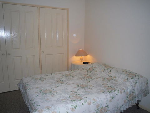 Ground Floor, Family Unit On The Canal With Free WIFI! - Tourism Cairns 8