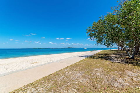 Ground Floor, Family Unit On The Canal With Free WIFI! - Tourism Cairns 18