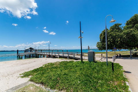 Ground Floor, Family Unit On The Canal With Free WIFI! - Tourism Cairns 16