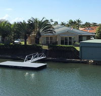 Ground floor family unit on the canal with free WIFI - Tourism Cairns