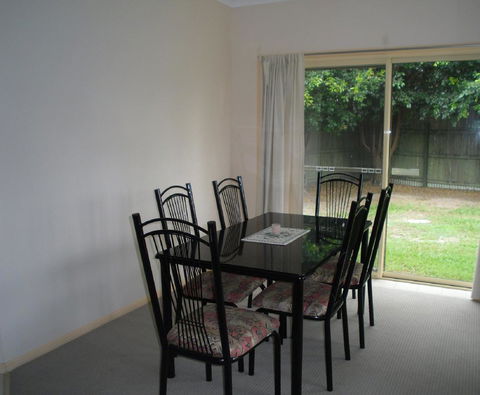 Ground Floor, Family Unit On The Canal With Free WIFI! - Tourism Cairns 13
