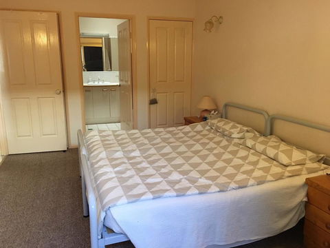 Ground Floor, Family Unit On The Canal With Free WIFI! - Tourism Cairns 11