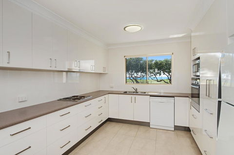 Walk To Surf Beach - Ground Floor Apartment - Bribie Horizons Boyd St, Woorim - Tourism Cairns 4