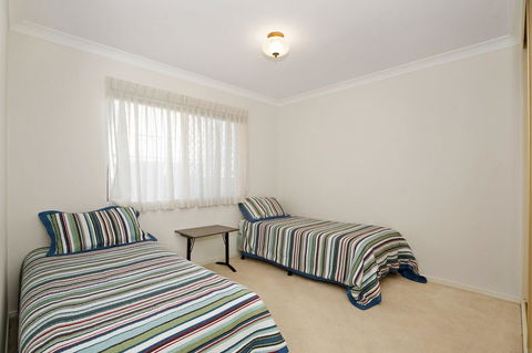 Walk To Surf Beach - Ground Floor Apartment - Bribie Horizons Boyd St, Woorim - Tourism Cairns 18
